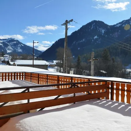 Avec Terrasse Exposée Sud, Animaux Admis - Fr-1-692-72 Appartement